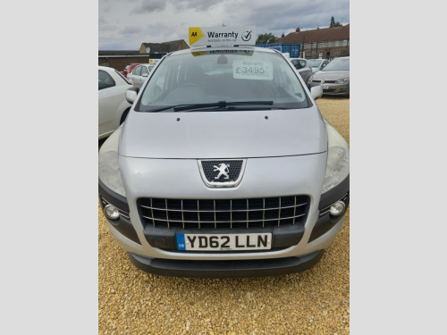 Peugeot 3008 Crossover  1.6 active hdi