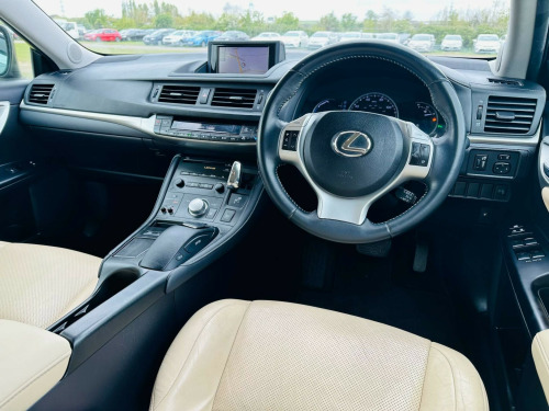 Lexus CT 200h  1.8 200h SE-L CVT Euro 5 (s/s) 5dr