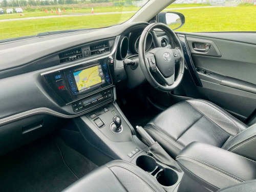 Toyota Auris  1.8 VVT-h Design CVT Euro 6 (s/s) 5dr (Safety Sense)