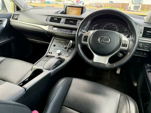 Lexus CT 200h  1.8 200h SE-L CVT Euro 5 (s/s) 5dr
