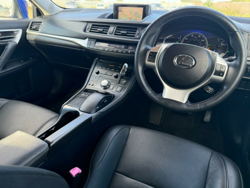Lexus CT 200h  1.8 200h SE-L CVT Euro 5 (s/s) 5dr