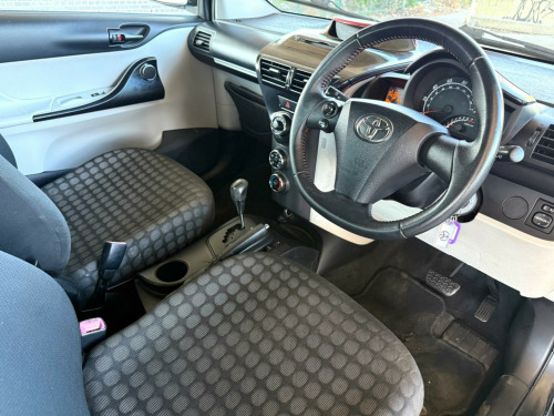 Toyota iQ  1.0 VVT-i Multidrive Euro 5 3dr