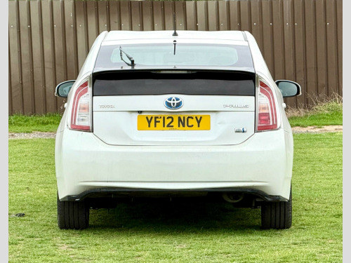 Toyota Prius  1.8 VVT-h T Spirit Hatchback 5dr Petrol Hybrid CVT Euro 5 (s/s) (136 ps)