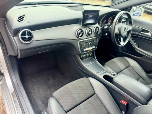 Mercedes-Benz CLA  1.6 CLA180 Sport Shooting Brake 7G-DCT Euro 6 (s/s) 5dr 