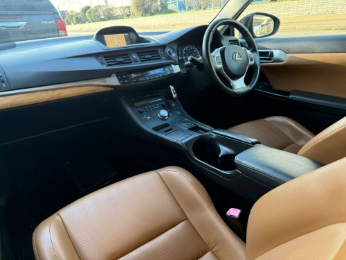 Lexus CT 200h  1.8 200h Advance CVT Euro 5 (s/s) 5dr 