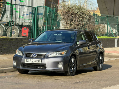 Lexus CT 200h  1.8 200h Luxury CVT Euro 5 (s/s) 5dr 