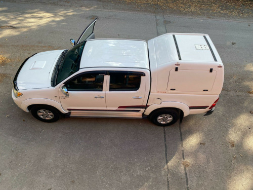 Toyota Hi-Lux  2.5 D-4D HL2 4WD 4dr