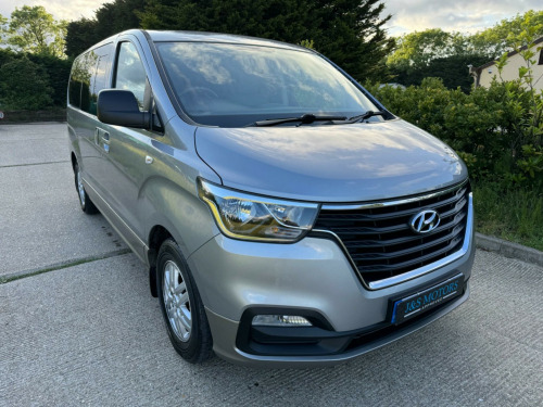 Hyundai i800  2.5 CRDi SE Nav Auto Euro 6 5dr