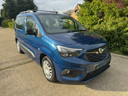 Vauxhall Combo  1.5 Turbo D BlueInjection Design Auto Euro 6 (s/s) 5dr