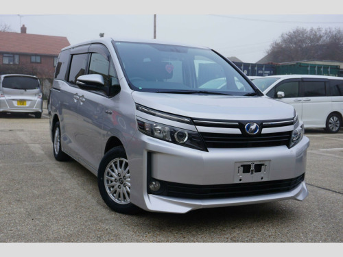 Toyota Voxy  Hybrid 1.8 7 Seat Power Doors ULEZ 