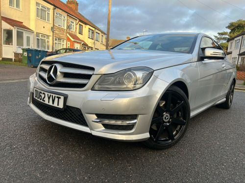 Mercedes-Benz C-Class C180 1.6 C180 BlueEfficiency AMG Sport Coupe 2dr Petrol G-Tronic+ Euro 5 (s/s) ( 
