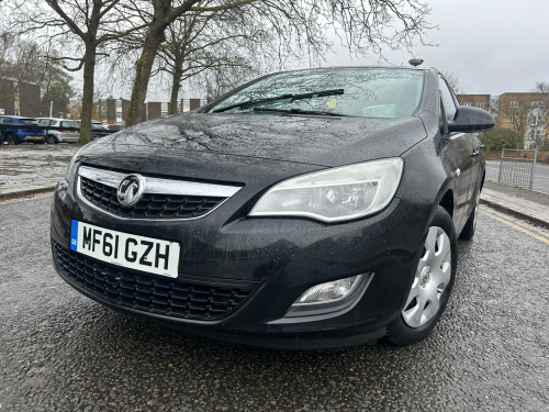 Vauxhall Astra  1.6 16v Exclusiv Hatchback 5dr Petrol Manual Euro 5 (115 ps) 