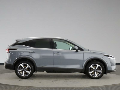 Nissan Qashqai  1.3 DIG-T MHEV N-Connecta XTRON Euro 6 (s/s) 5dr