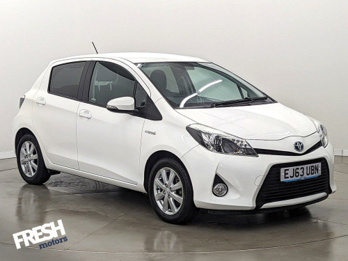 Toyota Yaris  1.5 VVT-h T4 Hatchback 5dr Petrol Hybrid CVT Euro 5 (101 ps)