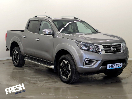 Nissan Navara  dCi Tekna Pickup 2.3 Automatic Diesel