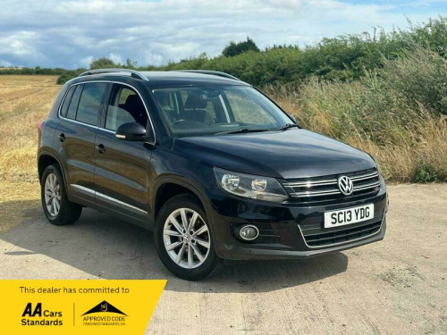 Volkswagen Tiguan  2.0 TDI BlueMotion Tech SE 4WD Euro 5 (s/s) 5dr