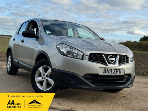 Nissan Qashqai  1.6 Visia SUV 5dr Petrol Manual 2WD Euro 5 (s/s) (117 ps)