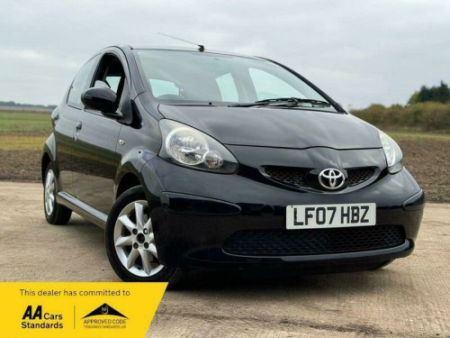 Toyota AYGO  1.0 VVT-i Black Hatchback 5dr Petrol Manual Euro 4 (AC) (67 bhp)