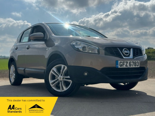 Nissan Qashqai  1.6 Acenta SUV 5dr Petrol Manual 2WD Euro 5 (s/s) (117 ps)
