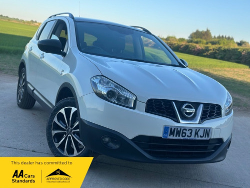 Nissan Qashqai  1.6 360 SUV 5dr Petrol Manual 2WD Euro 5 (117 ps)