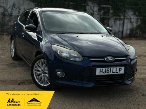 Ford Focus  1.6 Zetec Hatchback 5dr Petrol Manual Euro 5 (125 ps)