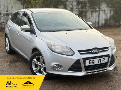 Ford Focus  1.6 Zetec Hatchback 5dr Petrol Manual Euro 5 (125 ps)