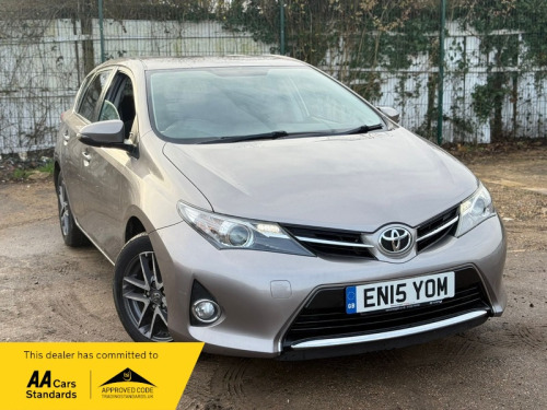 Toyota Auris  1.6 V-Matic Icon Plus Hatchback 5dr Petrol Manual Euro 5 (132 ps) 