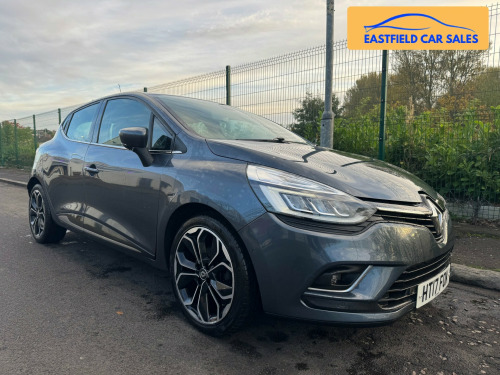 Renault Clio  0.9 TCe Signature Nav Hatchback 5dr Petrol Manual Euro 6 (s/s) (90 ps)