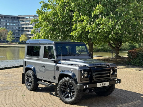 Land Rover Defender  2.2 TD XS STATION WAGON 3d 122 BHP DELIVERY AVALIA