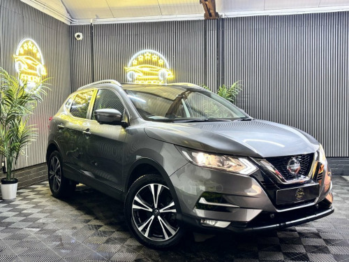 Nissan Qashqai  1.3 DIG-T N-Connecta SUV 5dr Petrol Manual Euro 6 
