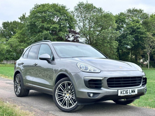Porsche Cayenne  3.0 TD V6 SUV 5dr Diesel TiptronicS 4WD Euro 6 (s/