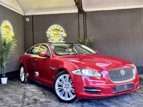Jaguar XJ  3.0d V6 Portfolio Saloon 4dr Diesel Auto Euro 6 (s
