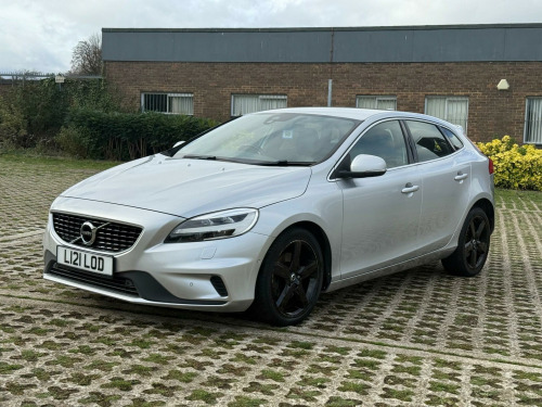 Volvo V40  2.0 T3 R-Design Nav Plus Euro 6 (s/s) 5dr