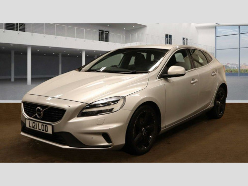 Volvo V40  2.0 T3 R-Design Nav Plus Euro 6 (s/s) 5dr