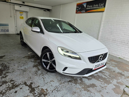 Volvo V40  2.0 T2 GPF R-Design Nav Plus Euro 6 (s/s) 5dr