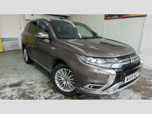 Mitsubishi Outlander  2.4h TwinMotor 13.8kWh 4h CVT 4WD Euro 6 (s/s) 5dr 