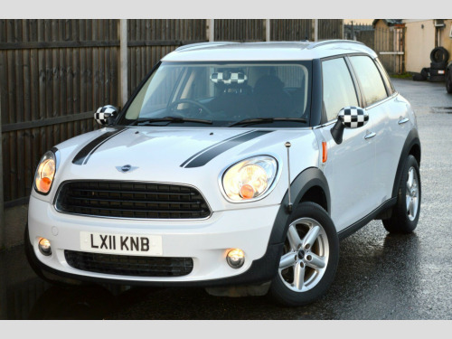 MINI Countryman  1.6 Cooper SUV 5dr Petrol Steptronic Euro 5 (122 ps)