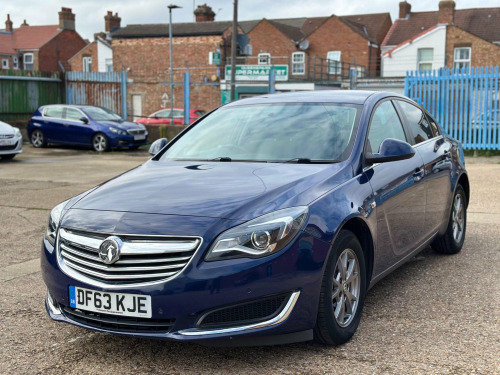 Vauxhall Insignia  2.0 CDTi Design Nav Auto Euro 5 5dr