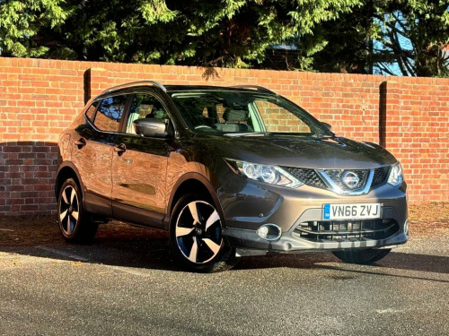 Nissan Qashqai  1.2 DIG-T N-Connecta SUV 5dr Petrol XTRON 2WD Euro