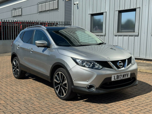 Nissan Qashqai  1.2 DIG-T Tekna XTRON 2WD Euro 6 (s/s) 5dr