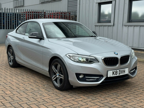 BMW 2 Series  2.0 220i Sport Euro 6 (s/s) 2dr