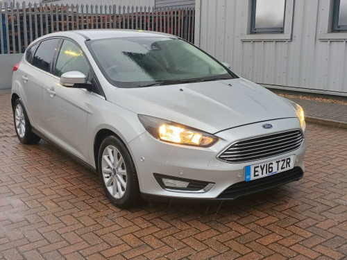 Ford Focus  1.0T EcoBoost Titanium Auto Euro 6 (s/s) 5dr 