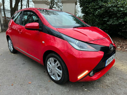 Toyota AYGO  1.0 VVT-i x-pression Hatchback 5dr Petrol Manual E