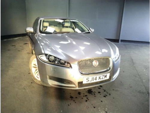 Jaguar XF  2.2d Luxury Saloon 4dr Diesel Auto Euro 5 (s/s) (1