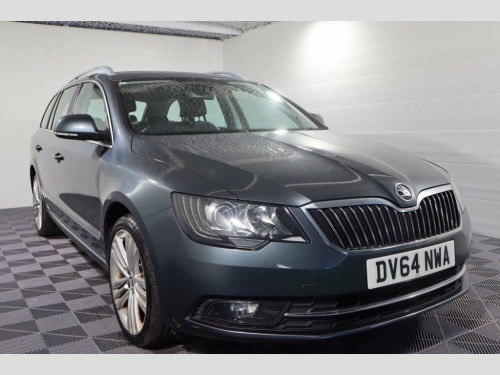 Skoda Superb  2.0 TDI Elegance Estate 5dr Diesel DSG Euro 5 (s/s 