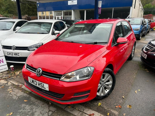 Volkswagen Golf  1.6 SE TDI BLUEMOTION TECHNOLOGY 5d 103 BHP AWAITI