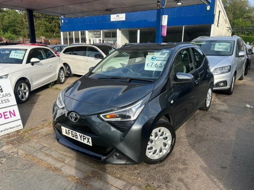 Toyota AYGO  1.0 VVT-i x-play Hatchback 5dr Petrol Manual Euro 