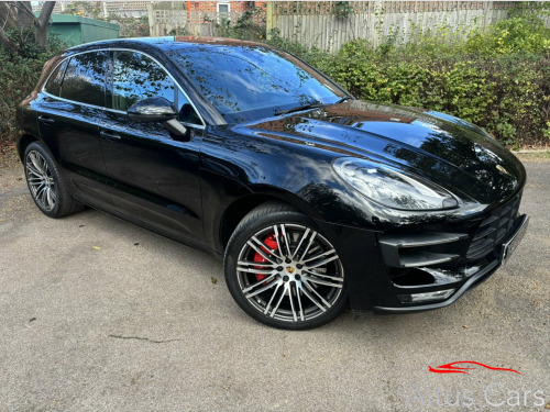 Porsche Macan  MACAN TURBO PERFORMANCE S