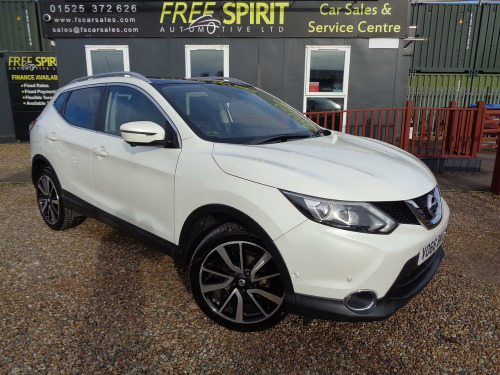 Nissan Qashqai  1.6 dCi Tekna SUV 5dr Diesel XTRON 2WD Euro 6 (s/s) (130 ps)