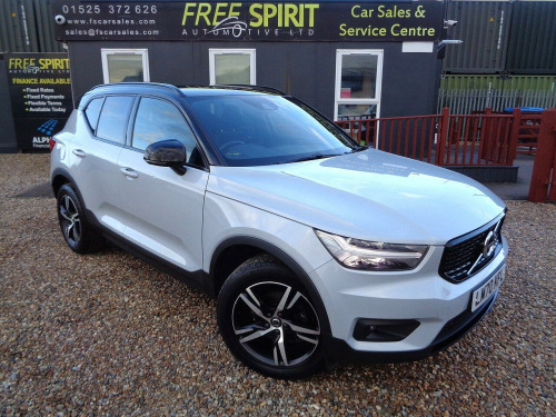 Volvo XC40  1.5 T3 R-Design SUV 5dr Petrol Auto Euro 6 (s/s) (163 ps) 